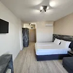 Lotus Hotel 2*